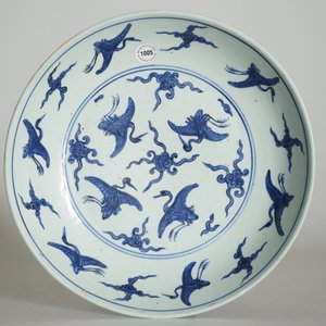 Een Chinese blauw-witte schotel met kraanvogels, Ming, Jiajing — foto 7