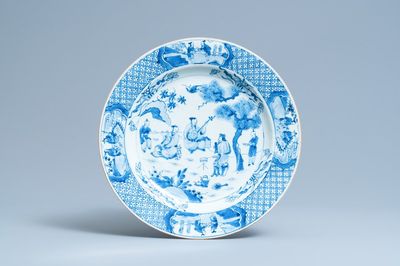 Een Chinese blauw-witte schotel met muzikanten, Kangxi