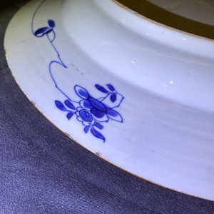 Een Chinese blauw-witte schotel met muzikanten, Kangxi — foto 5