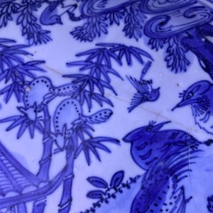 Een Chinese blauw-witte schotel met vogels en eekhoorns, Jiajing — foto 3