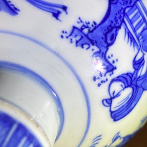 Een Chinese blauw-witte stem cup met spelende jongens, Wanli — foto 17