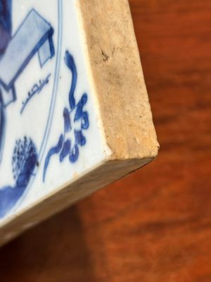 Een Chinese blauw-witte tegel met een 'Lange Lijs', Kangxi — foto 10