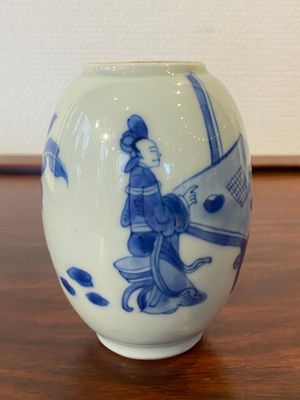 Een Chinese blauw-witte theebus, Kangxi — foto 2