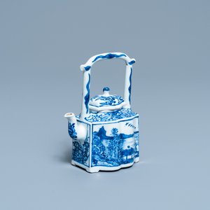 Een Chinese blauw-witte theepot met deksel, Kangxi — foto 1