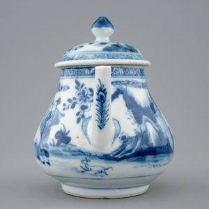 Een Chinese blauw-witte theepot met deksel, Yongzheng, 1723-1735 — foto 3