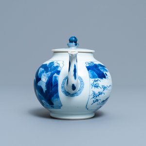 Een Chinese blauw-witte theepot met landschapsdecor, Kangxi — foto 5