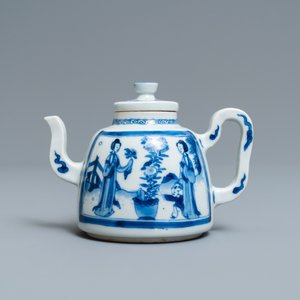 Een Chinese blauw-witte theepot met Lange Lijzen, Yu merk, Kangxi — foto 2