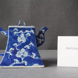 Een Chinese blauw-witte theepot naar Yixing steengoed model, 19e eeuw — foto 12