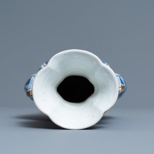 Een Chinese blauw-witte vaas en een grote kom, Qianlong — foto 12