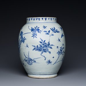 Een Chinese blauw-witte vaas met florale decors, Transitie periode — foto 3