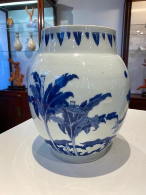 Een Chinese blauw-witte vaas met kylins, Transitie periode — foto 1