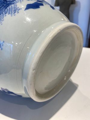 Een Chinese blauw-witte vaas met kylins, Transitie periode — foto 4