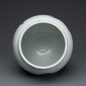 Een Chinese blauw-witte vaas met kylins, Transitie periode — foto 5