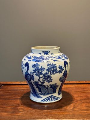 Een Chinese blauw-witte vaas met 'Lange Lijzen', Kangxi — foto 2