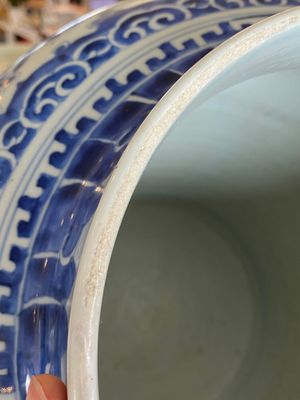 Een Chinese blauw-witte vaas met lotusslingers, Kangxi — foto 9