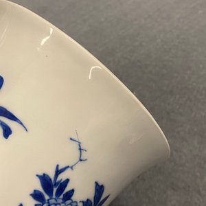 Een Chinese blauw-witte vaas met musicerende en dansende dames, Kangxi — foto 10