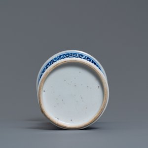 Een Chinese blauw-witte vaas met vogels bij bloemen, Kangxi — foto 6