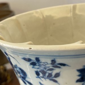Een Chinese blauw-witte vaas met vogels en bloemen, 19e eeuw — foto 7