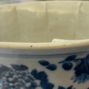 Een Chinese blauw-witte vaas met vogels en bloemen, 19e eeuw — foto 8