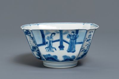 Een Chinese blauw-witte vierkante kom, Chenghua merk, Kangxi