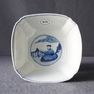 Een Chinese blauw-witte vierkante kom, Chenghua merk, Kangxi — foto 10