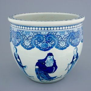 Een Chinese blauw-witte viskom met decor van personages, 19e eeuw — foto 7