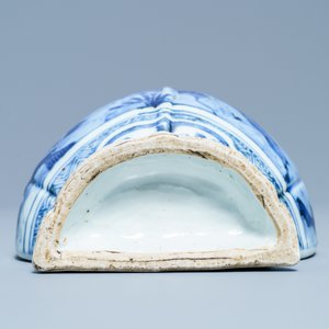 Een Chinese blauw-witte wandvaas, Wanli — foto 7