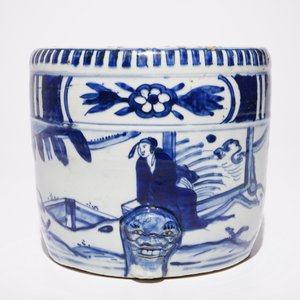 Een Chinese blauw-witte wierookbrander, Ming, Wanli — foto 5