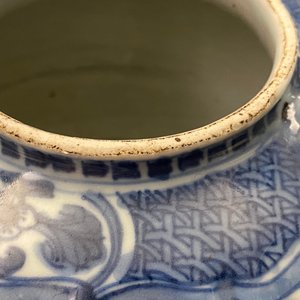 Een Chinese blauw-witte wijnkan met figuren, Wanli — foto 13