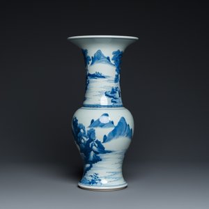Een Chinese blauw-witte 'yenyen' vaas met figuren in een landschap, 19/20e eeuw — foto 3