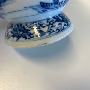 Een Chinese blauw-witte 'zhadou', Kangxi — foto 17