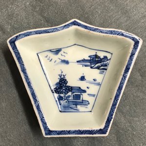 Een Chinese blauw-witte zoetvleesset of rijsttafel met landschapsdecor, 18/19e eeuw — foto 21