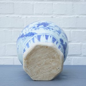 Een Chinese blauwwitte balustervaas met figuratief decor, Transitie periode — foto 12