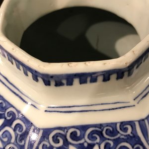 Een Chinese blauwwitte balustervaas met figuratief decor, Transitie periode — foto 16