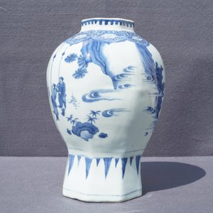 Een Chinese blauwwitte balustervaas, Transitie periode — foto 8