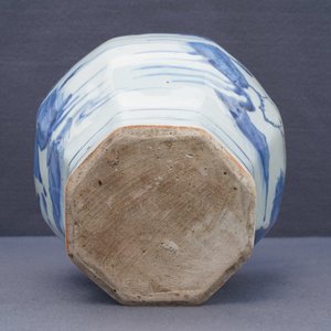 Een Chinese blauwwitte balustervaas, Transitie periode — foto 9