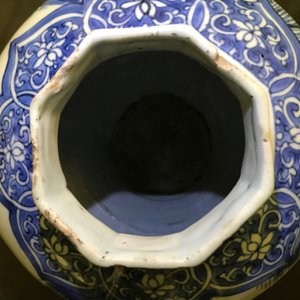 Een Chinese blauwwitte balustervaas, Transitie periode — foto 10