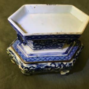 Een Chinese blauwwitte 'Bleu de Hue' altaarstand voor de Vietnamese markt, 19e eeuw — foto 20