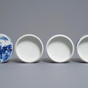 Een Chinese blauwwitte dekseldoos met drie compartimenten, 19e eeuw — foto 6