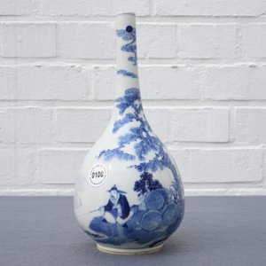 Een Chinese blauwwitte flesvormige vaas met een visser, 19e eeuw — foto 8