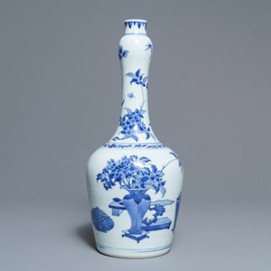Een Chinese blauwwitte flesvormige vaas met inscriptie, Transitie periode — foto 3