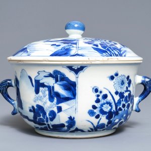 Een Chinese blauwwitte gedekselde papkom, Kangxi — foto 4