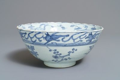 Een Chinese blauwwitte Hatcher Cargo kom, Wanli
