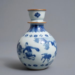 Een Chinese blauwwitte hookah-basis met figuratief decor, Kangxi — foto 1