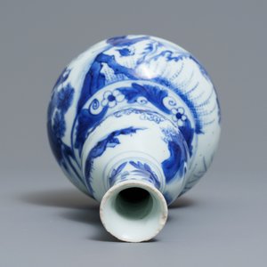 Een Chinese blauwwitte kalebasvaas met figuratief decor rondom, Transitie periode — foto 6