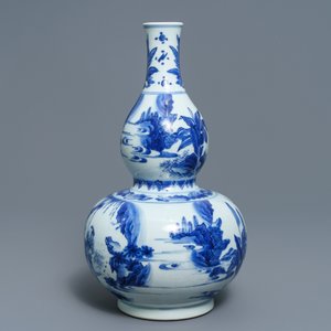 Een Chinese blauwwitte kalebasvaas met figuratief decor, Transitie periode — foto 3
