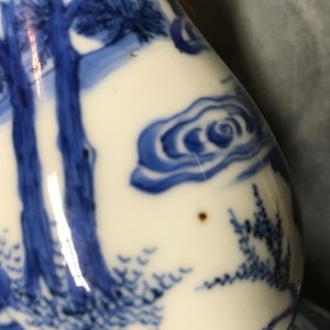 Een Chinese blauwwitte kalebasvaas met fijn figuratief decor rondom, Transitie periode — foto 9