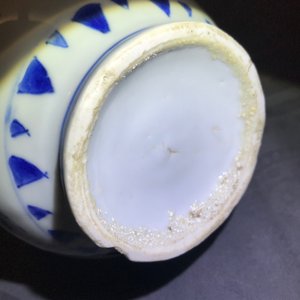 Een Chinese blauwwitte kalebasvormige schenkkan, Transitie periode — foto 13