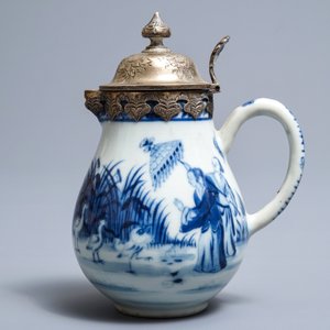 Een Chinese blauwwitte kan met decor naar Cornelis Pronk, 'De parasoldames', Qianlong — foto 4