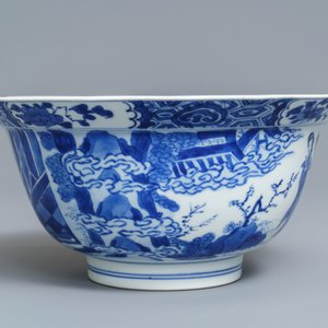 Een Chinese blauwwitte klapmutskom met figuren, Kangxi merk en periode — foto 4